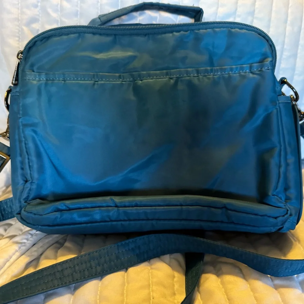 Lug Teal Quilted Navigator Crossbody Bag - Picture 2 of 10